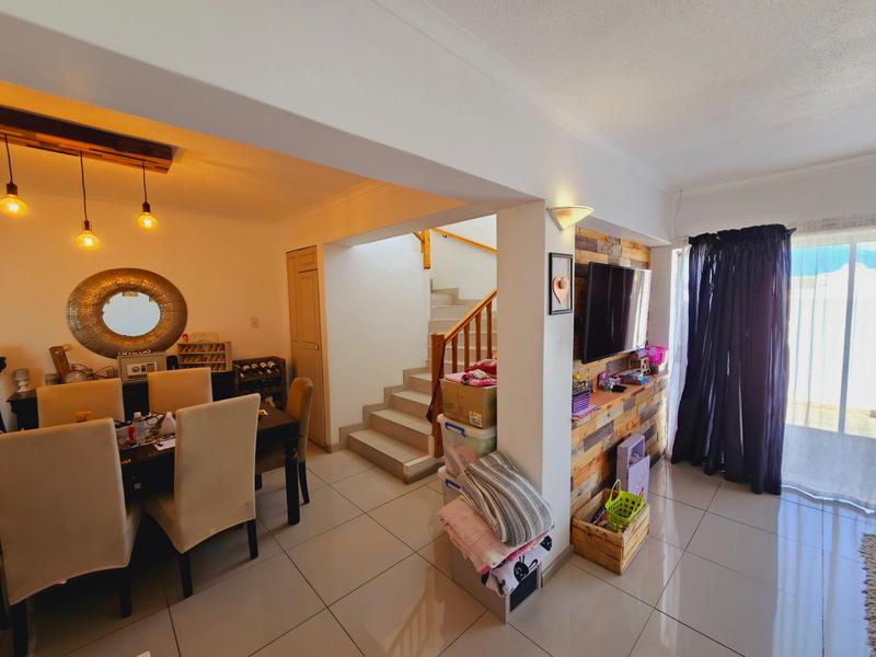 5 Bedroom Property for Sale in Jeffreys Bay Eastern Cape